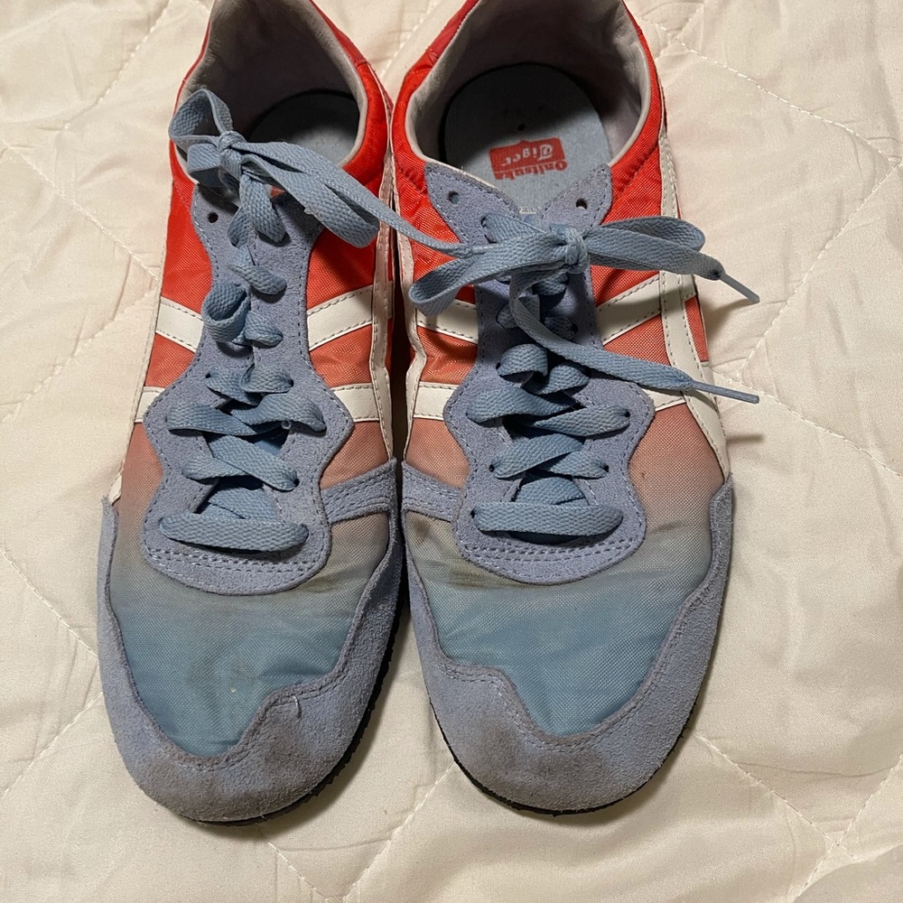 Women’s sneakers